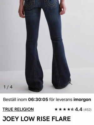 SÖKER - Söker dessa jeansen från true religion i modellen joey. Storlek w25💓