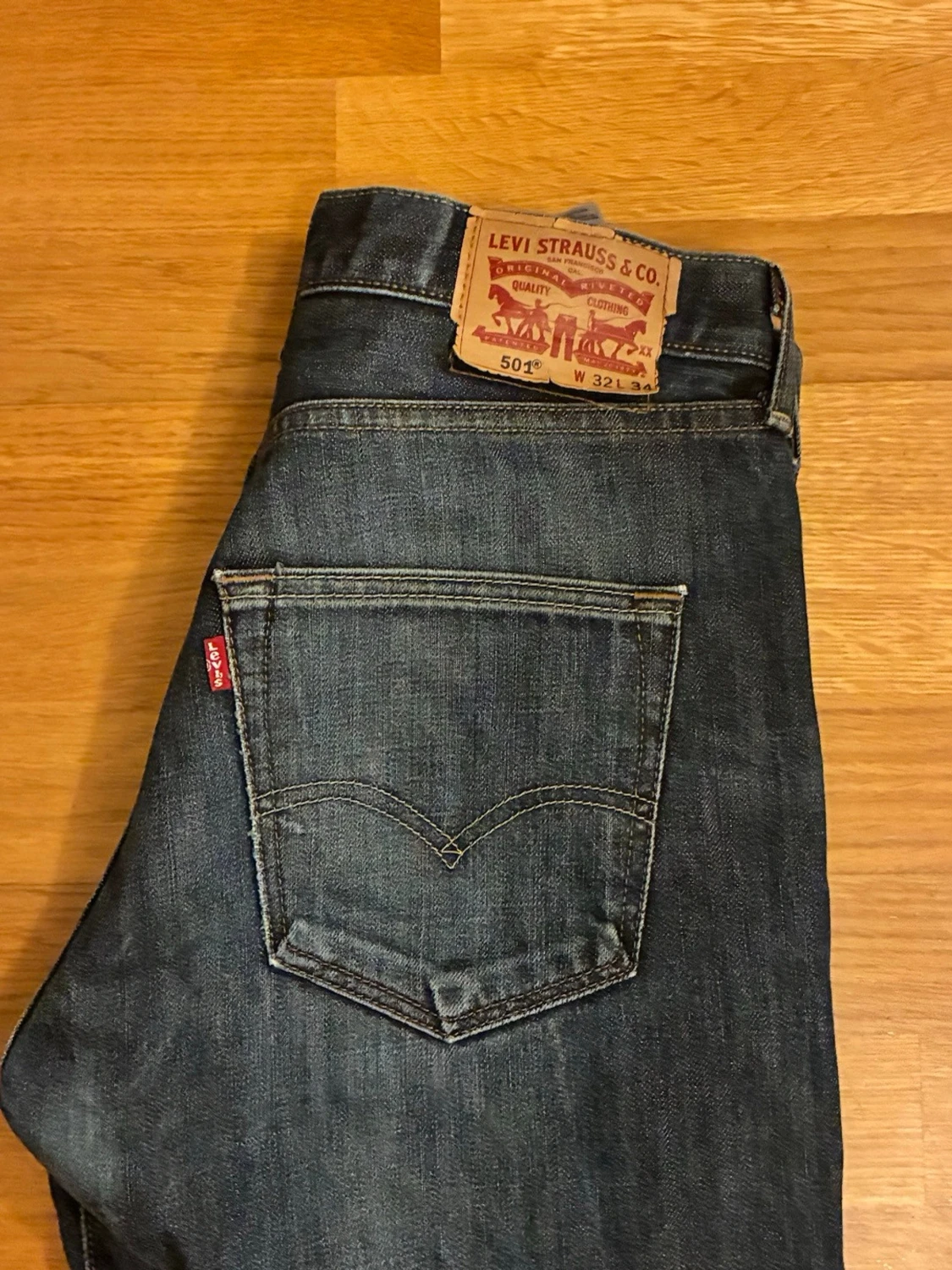 Levi's 501 mörkblå jeans W32 L34 - 2