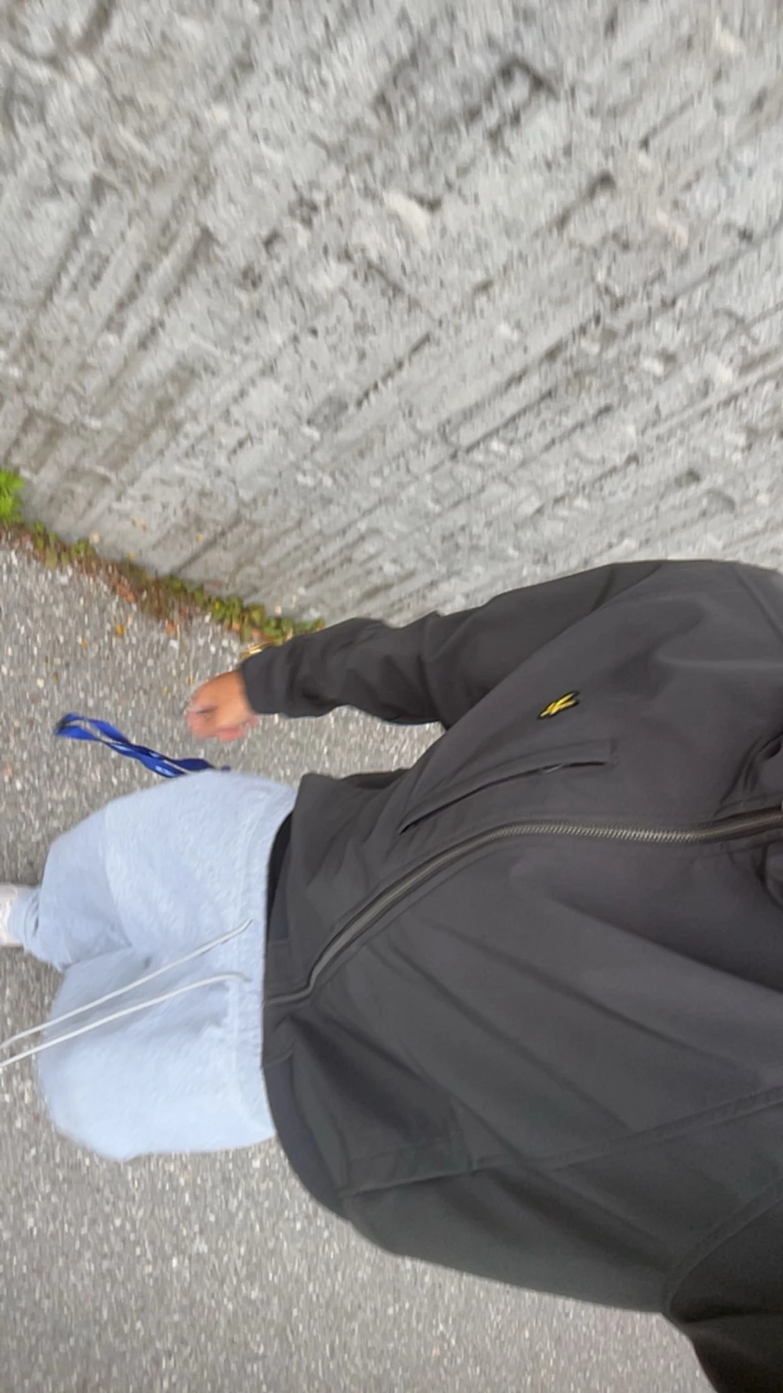 Grå vindjacka från Lyle & Scott  - 4