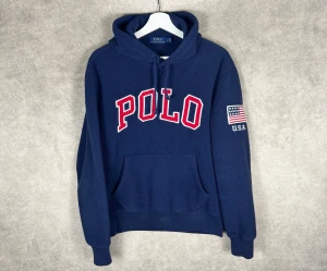 Ralph Lauren Fleecehoodie | S - Ralph Lauren Fleece Hoodie | Grymt skick | Superskön fleece hoodie | Storlek S | INGA BYTEN | Fraktar spårbart eller möts upp i Täby