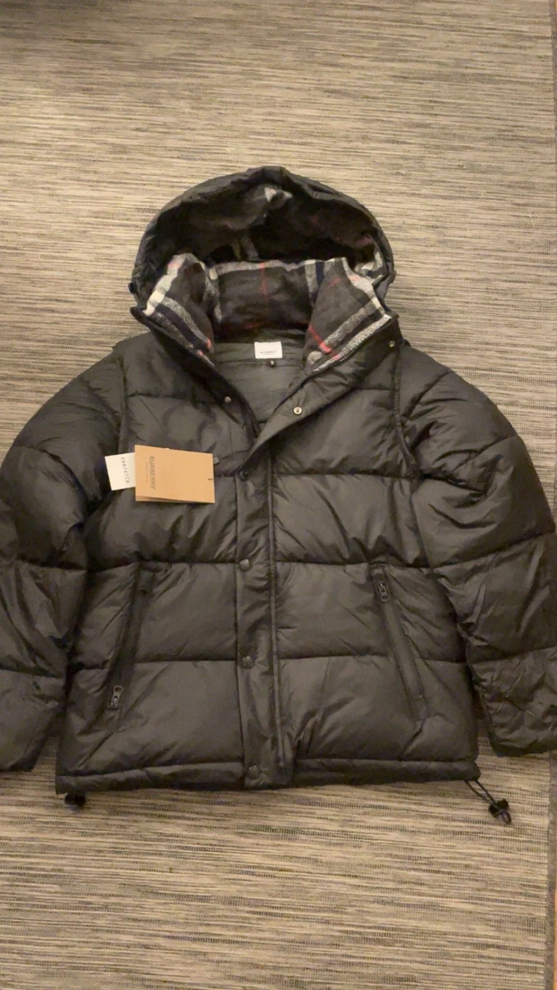 Svart Burberry dunjacka med huva - 3