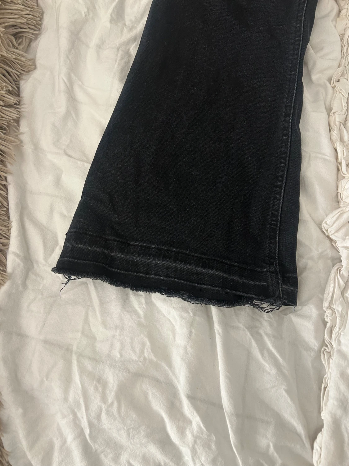 Svarta bootcut jeans från Only - 3
