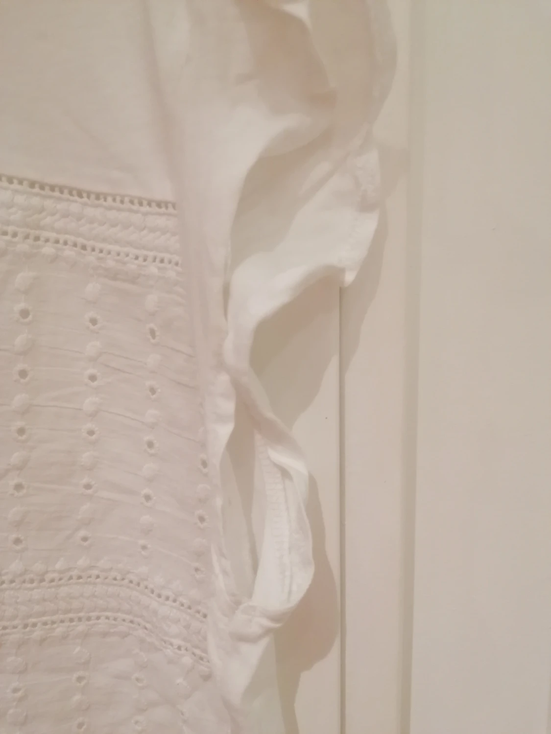 Vit broderad blus   - 1