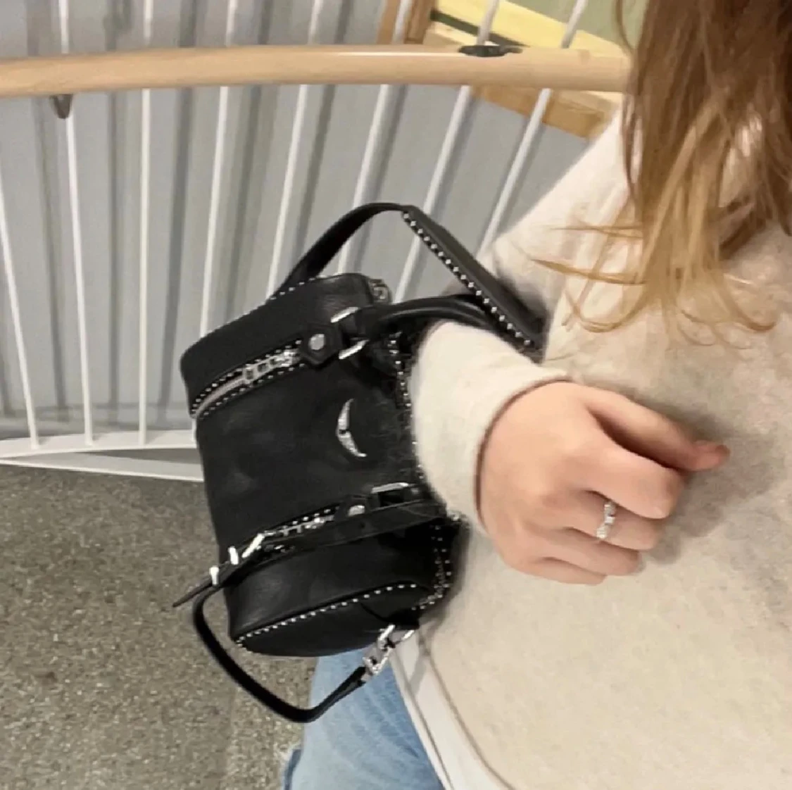 Svart handväska från Zadig & Voltaire - 1