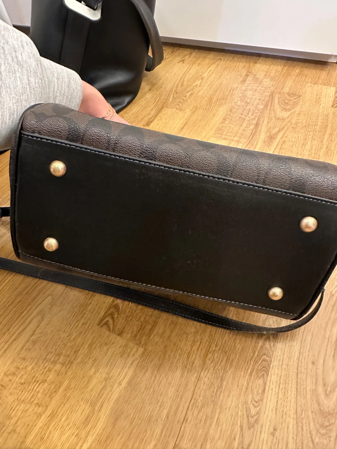 Brun handväska  - 5