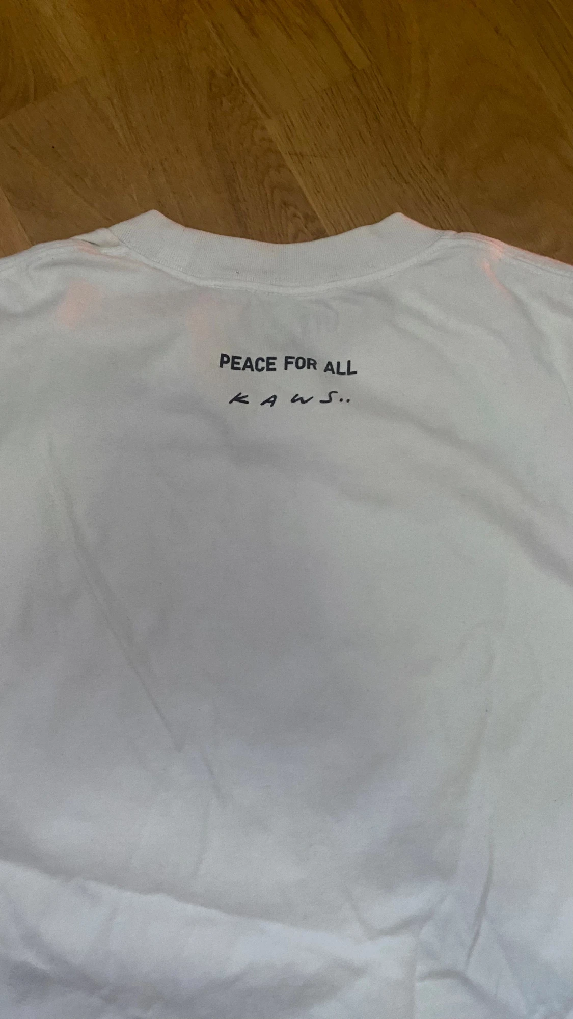 Vit KAWS x Uniqlo t-shirt med tryck - 2