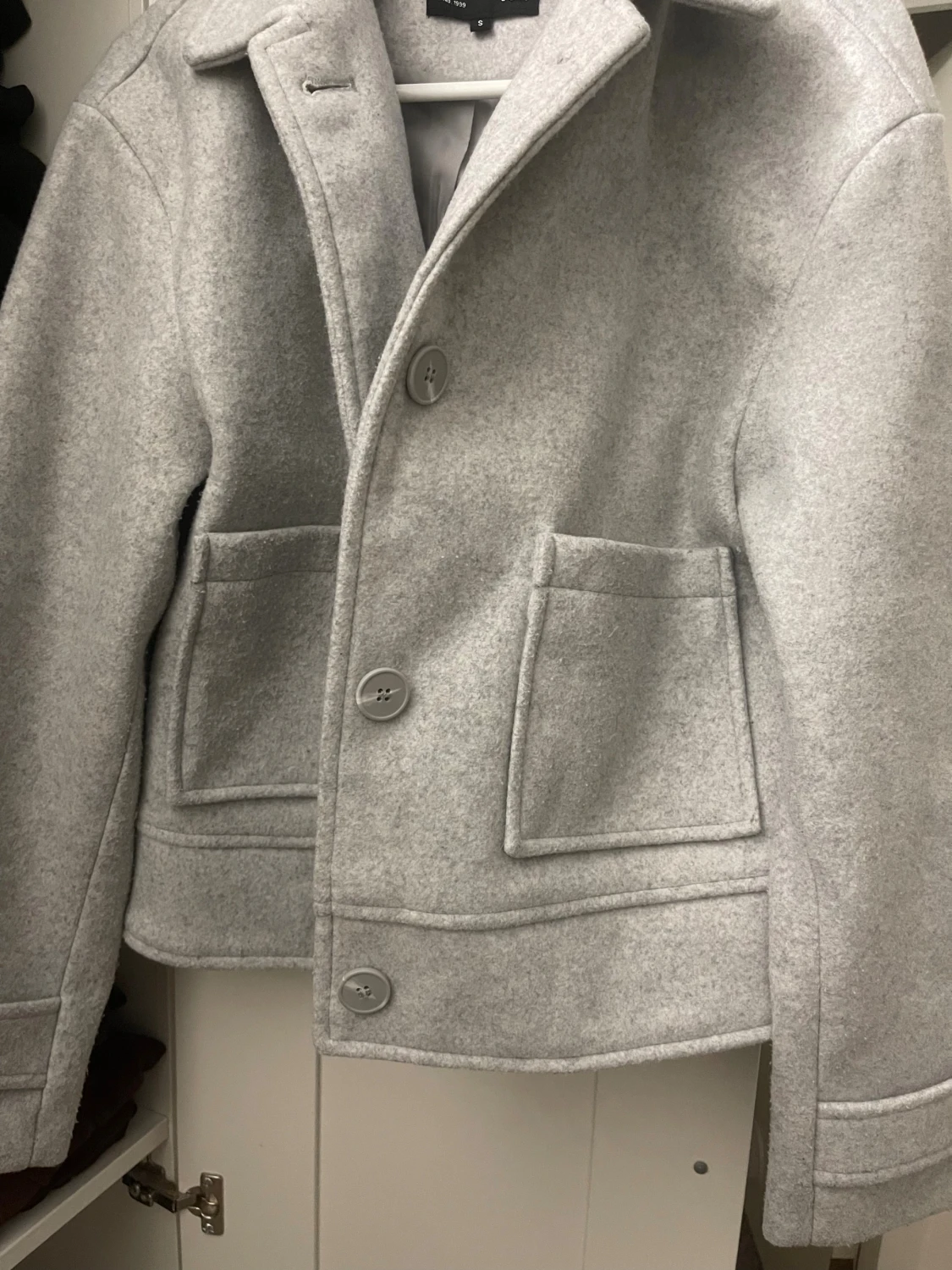 Ljusgrå ulljacka från 157 - 1