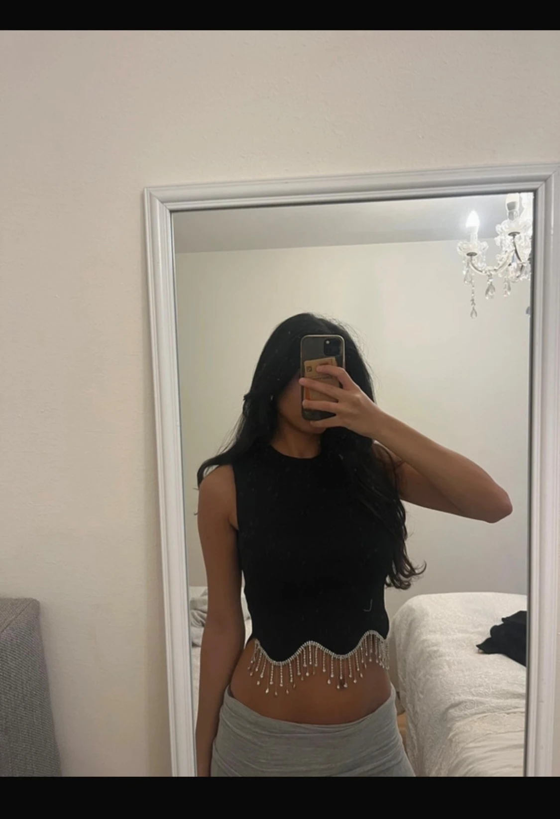 Svart croppad linnetopp med pärlor - 1