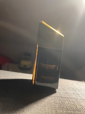 1 Million Eau de Toilette 50ml - 1 Million från Paco Rabanne, 50 ml. Ikonisk guldfärgad flaska som sticker ut i samlingen. Perfekt storlek att ta med sig och passar dig som vill ha en statement-doft.