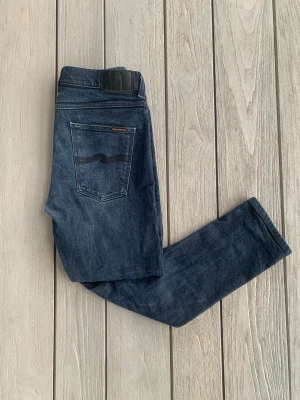 Nudie jeans  - Hej jag säljer dessa snygga Nudie jeans                                                            Skick-9/10    Storlek-W34  L32  Modell-Lean Dean   Passform-Slim                                   Hör av dig vid frågor och funderingar 