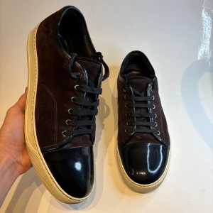 Lanvin Skor - | Lanvin skor vinröda | Skick 9/10 | Inga tillbehör | Nypris 5299kr Mitt pris 2399kr