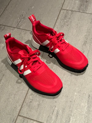 Adidas skor - Nya aldrig använt 