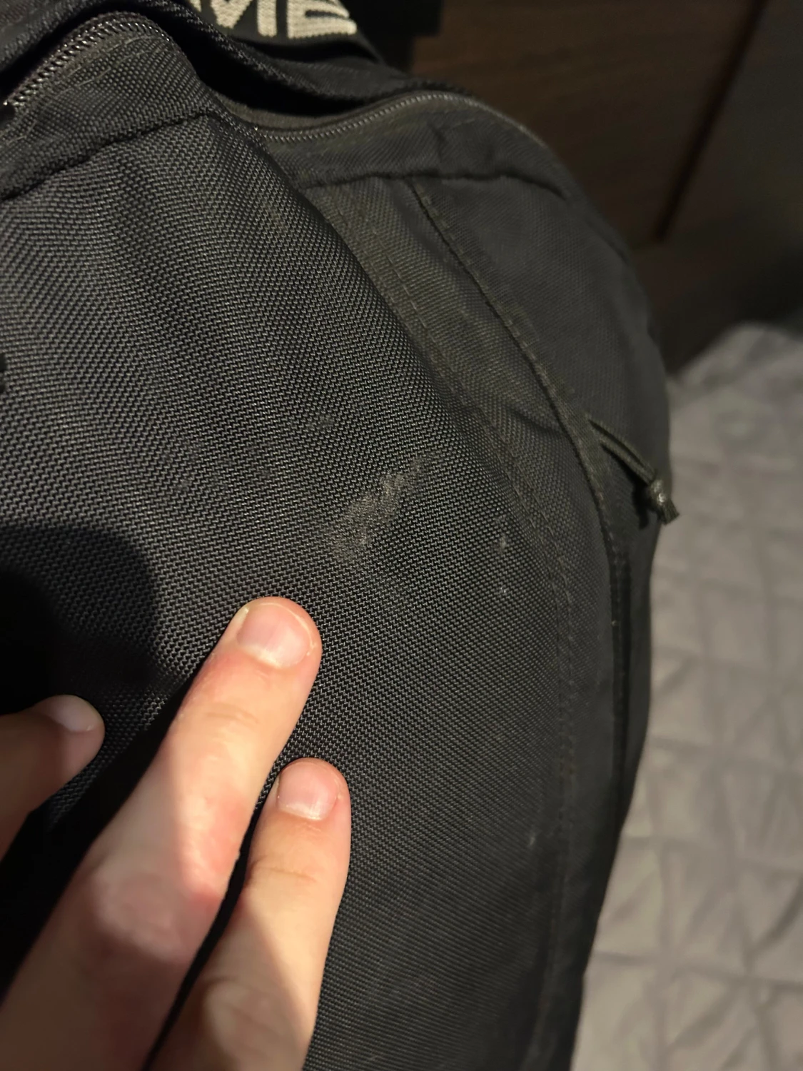 Svart ryggsäck från Supreme - 4