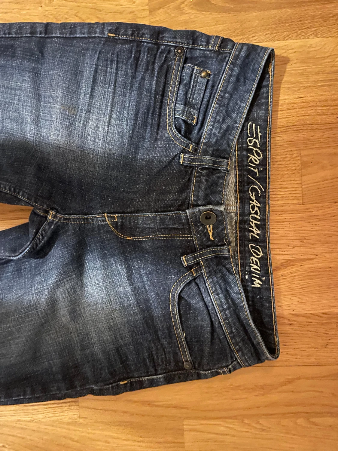 Lågmidjade bootcut jeans