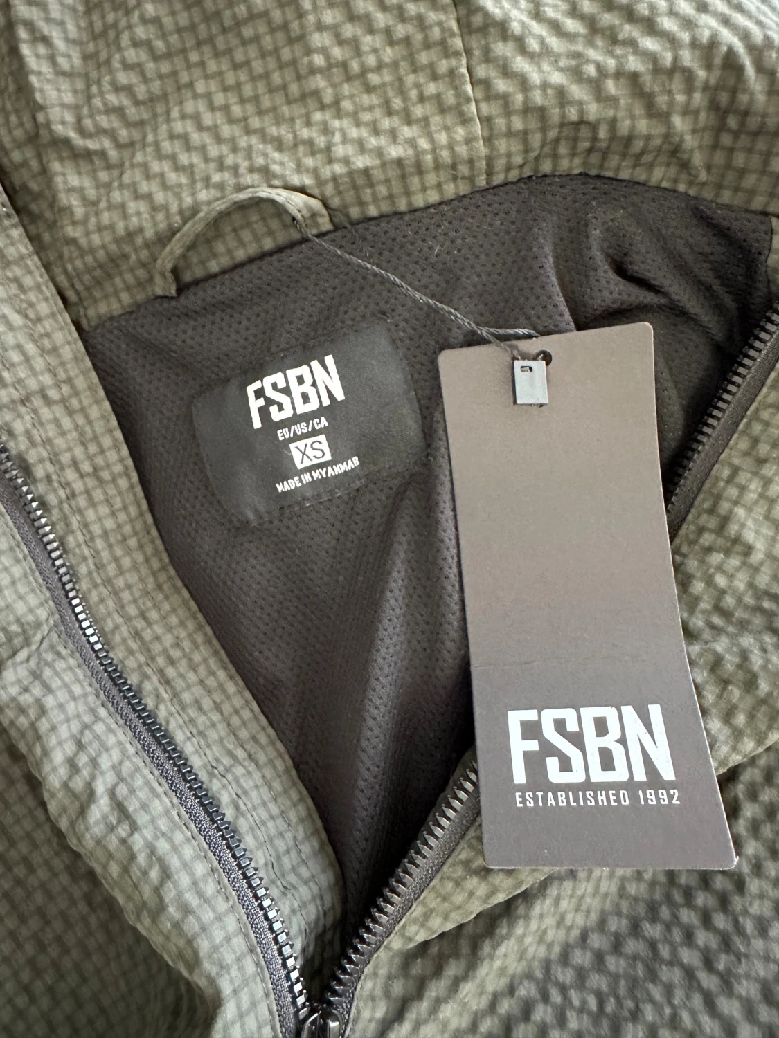 Jacka Olivgrön  - 3