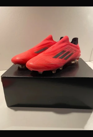 Fotbollsskor Adidas f50 - Hej jag säljer nu mina adidas f50 fg elite i storlek 40 och 2/3 