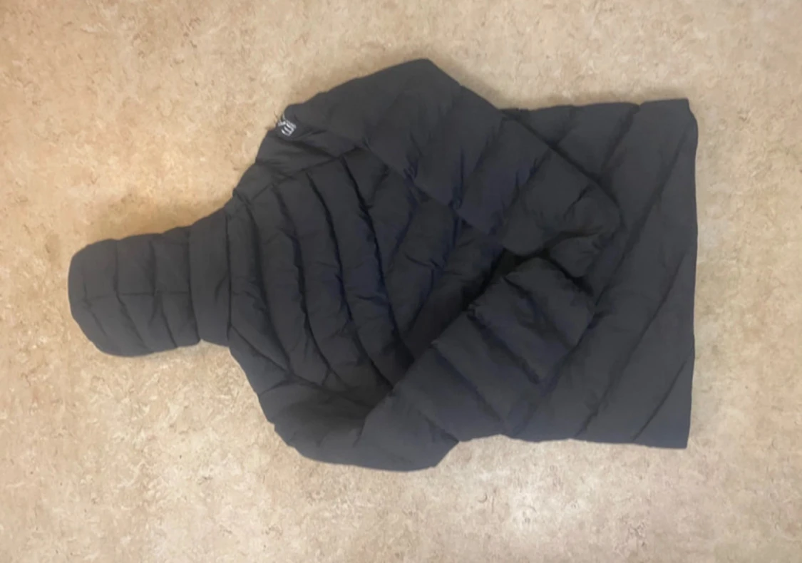 Svart pufferjacka från EA7 - 1