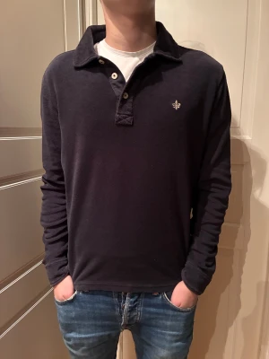 Morris  - En Fet Morris långärmad frottepike! Modellen är 180cm och väger 69kg. Skick 9/10 nypris 1199kr mitt pris 299kr skiv vid minsta fundering! 