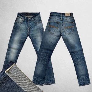 NUDIE GRIM TIM SELVEDGE - Tjena! Säljer dessa grymt feta Selvedge Nudie Grim Tim✔️ W27 L30 (W:34cm L:100cm)✔️ Skriv vid fråga eller fundering✔️