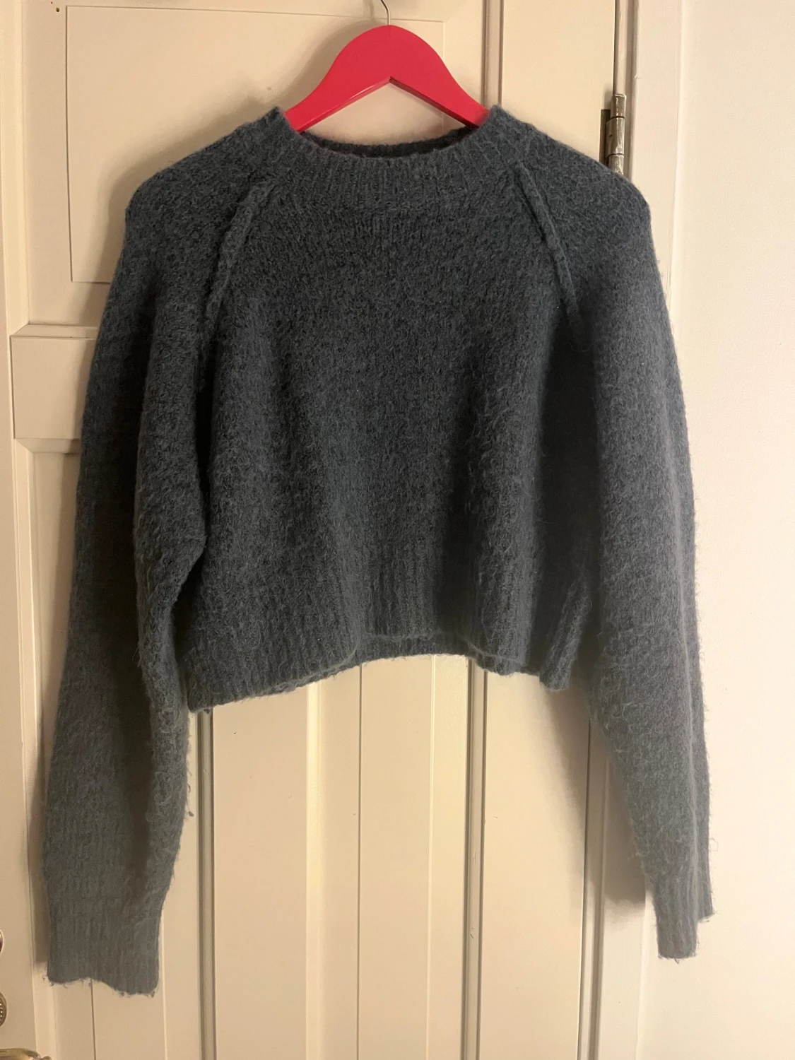 Blå croppad stickad tröja - 4