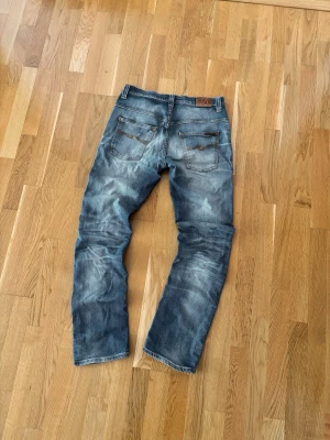 Nudie jeans - Blåa nudie jeans. Storlek W33 L34. Bara att höra av sig vid frågor eller funderingar 