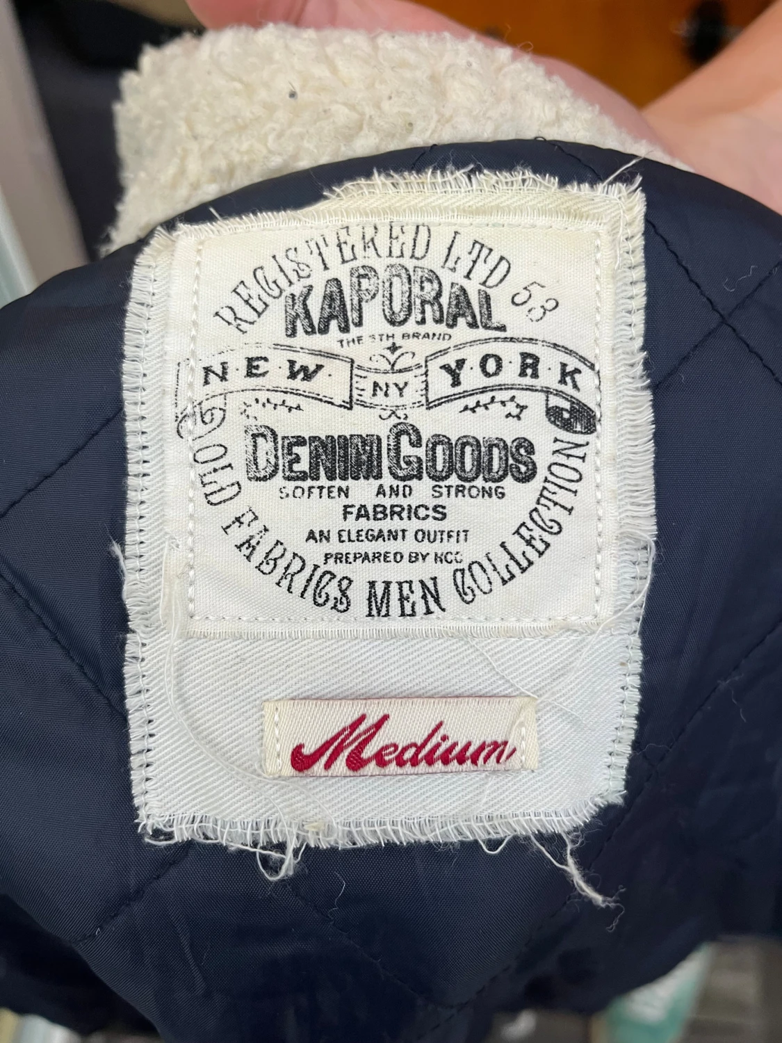 Stickad kofta med foder  - 3