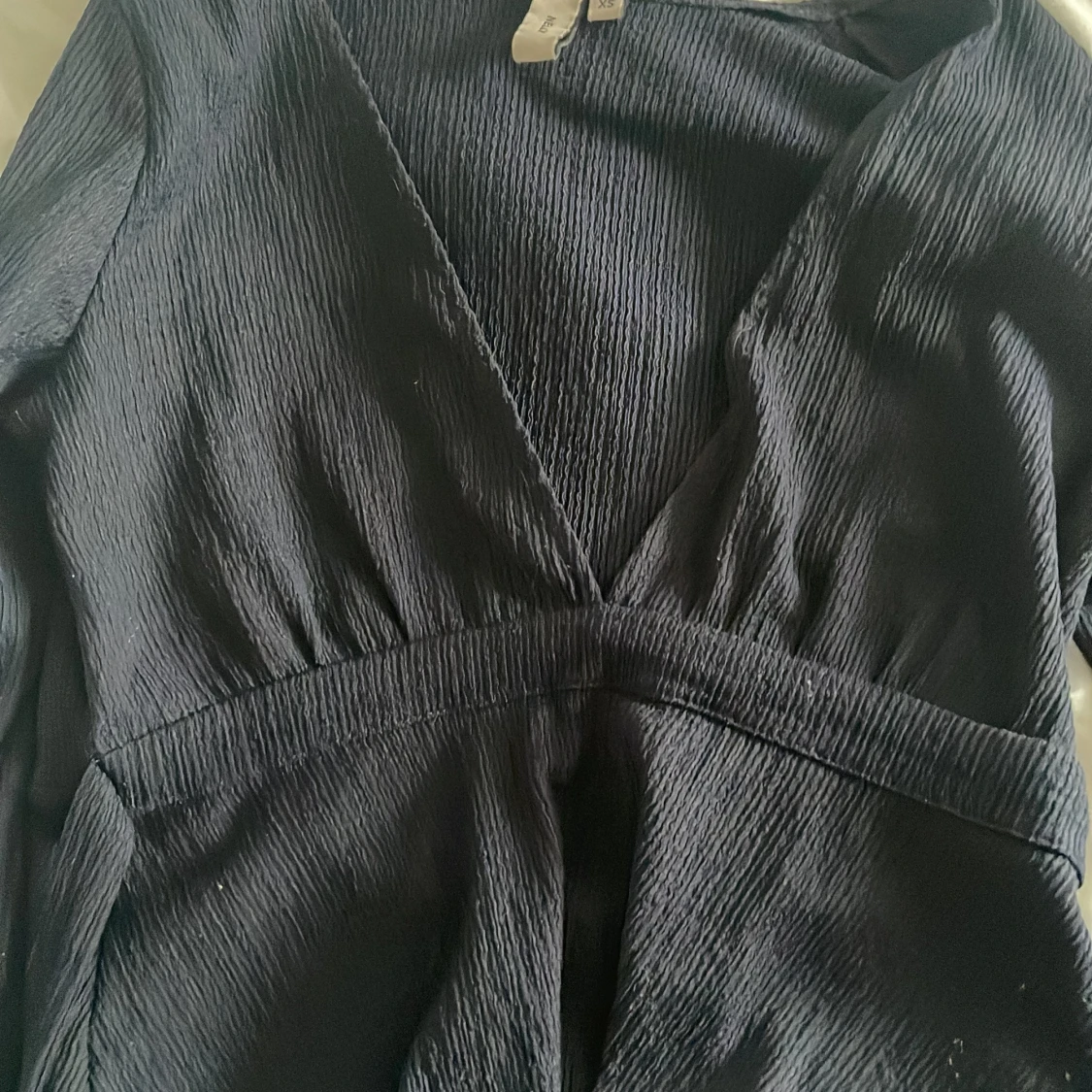 Mörkblå omlottopp från Nelly XS - 4