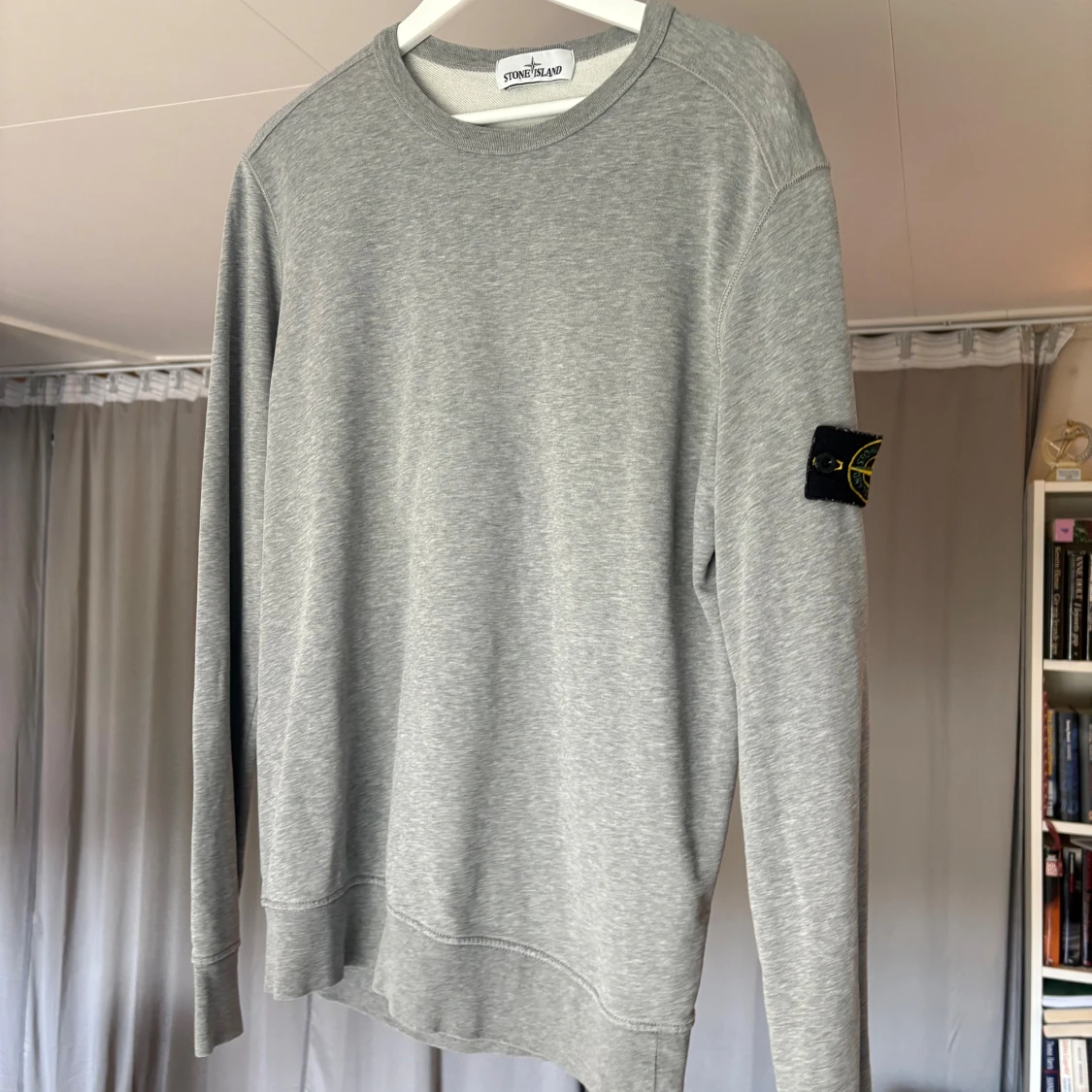 Grå sweatshirt från Stone Island - 1