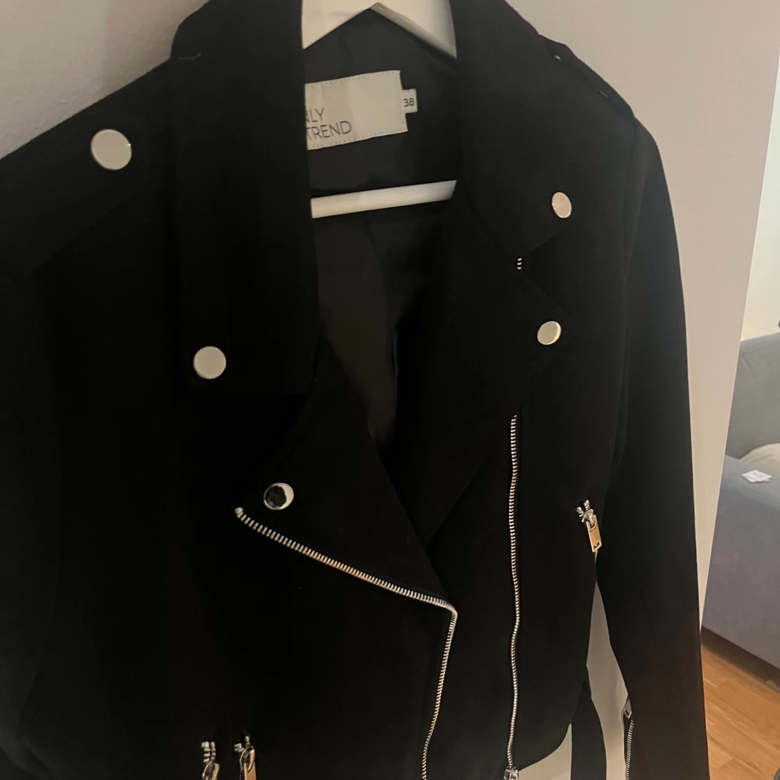 Svart bikerjacka från NLY Trend - 2