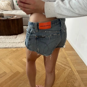 calvin kline shorts - Shorts från Calvin Kline som från början var jeans. 💗