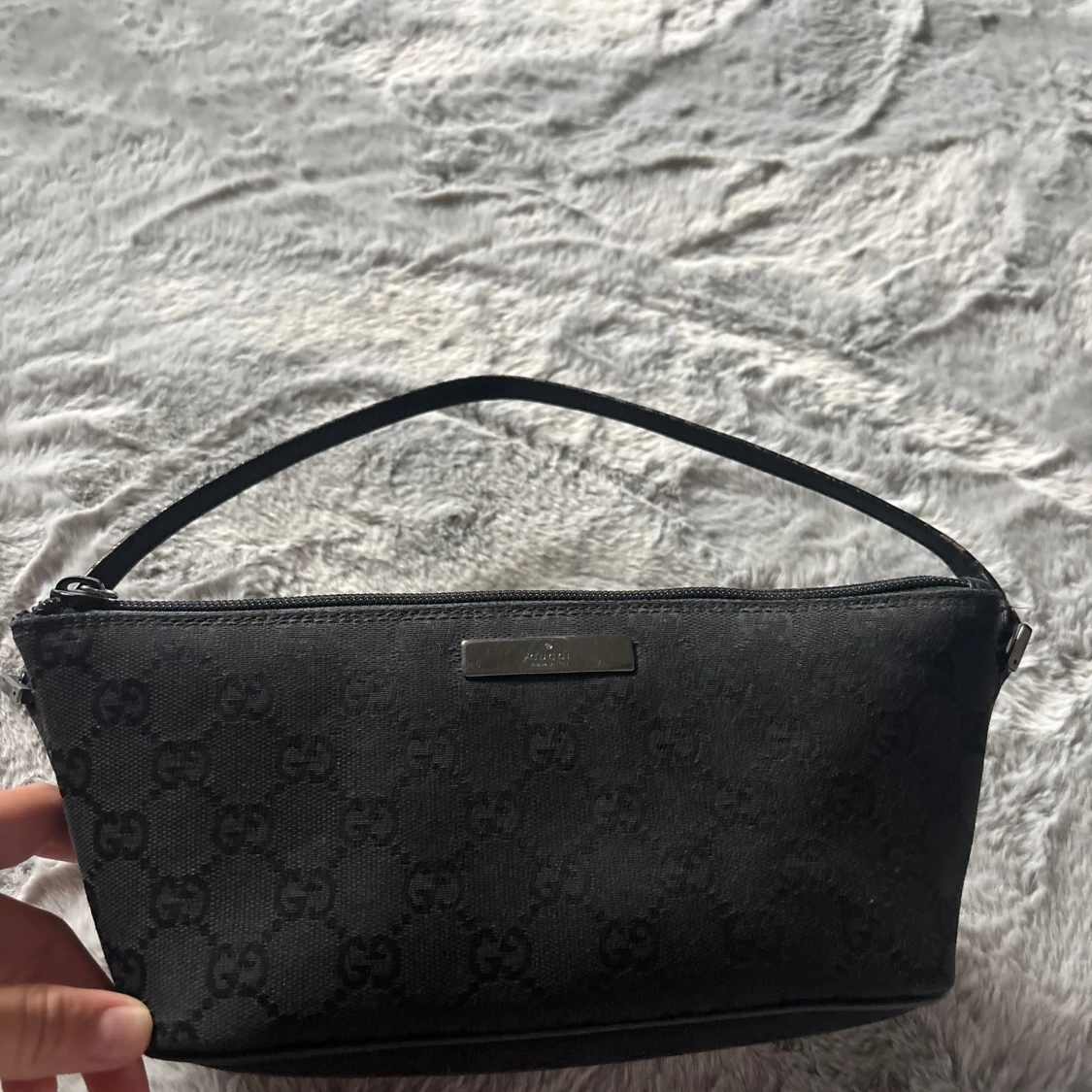 Svart axelväska från Gucci