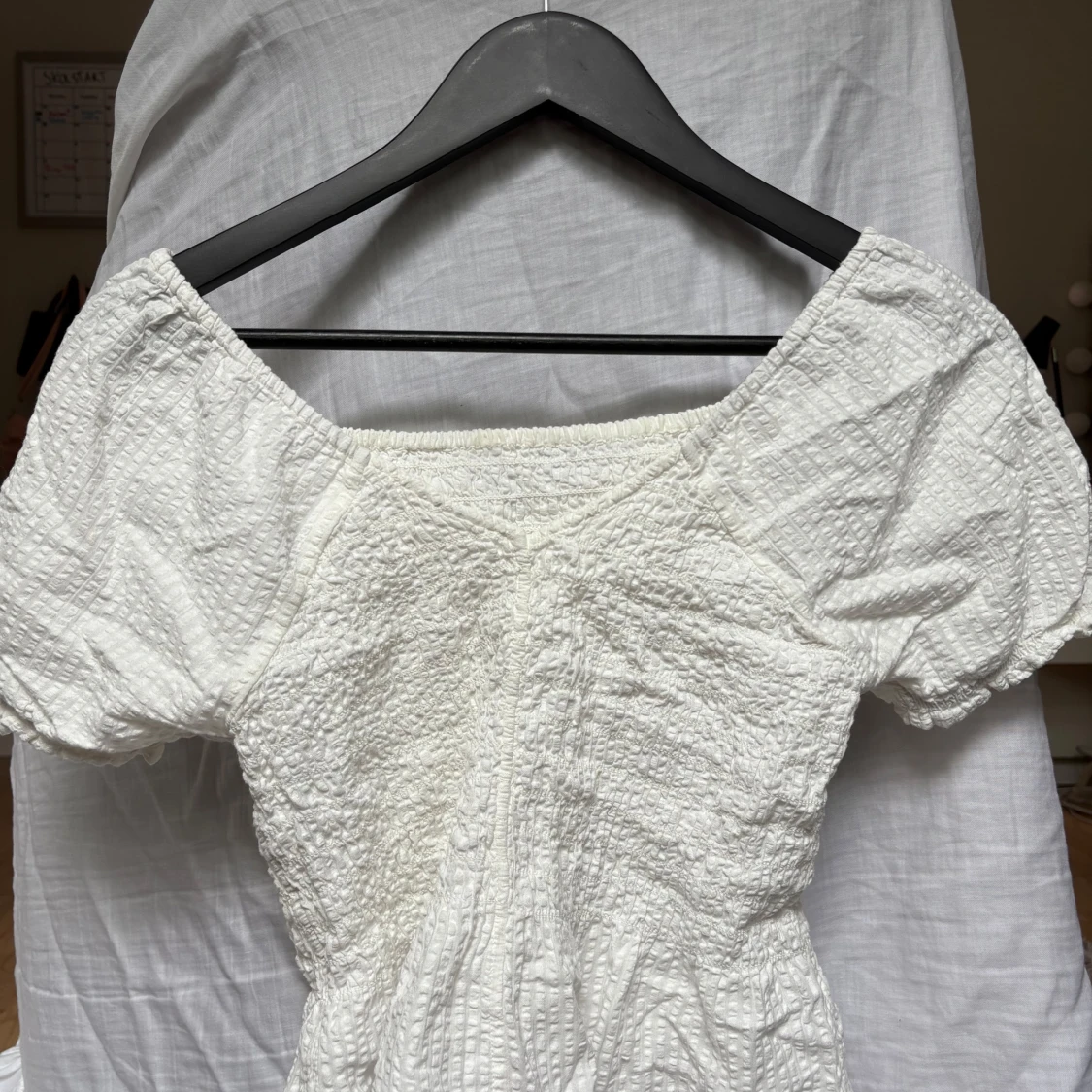 Vit topp med puffärm - 1