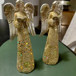 2 Glittriga guldiga änglar - 2 Glittriga guldiga änglar