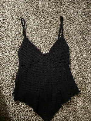 Linne ifrån Gina  - Strl xs svart linne 