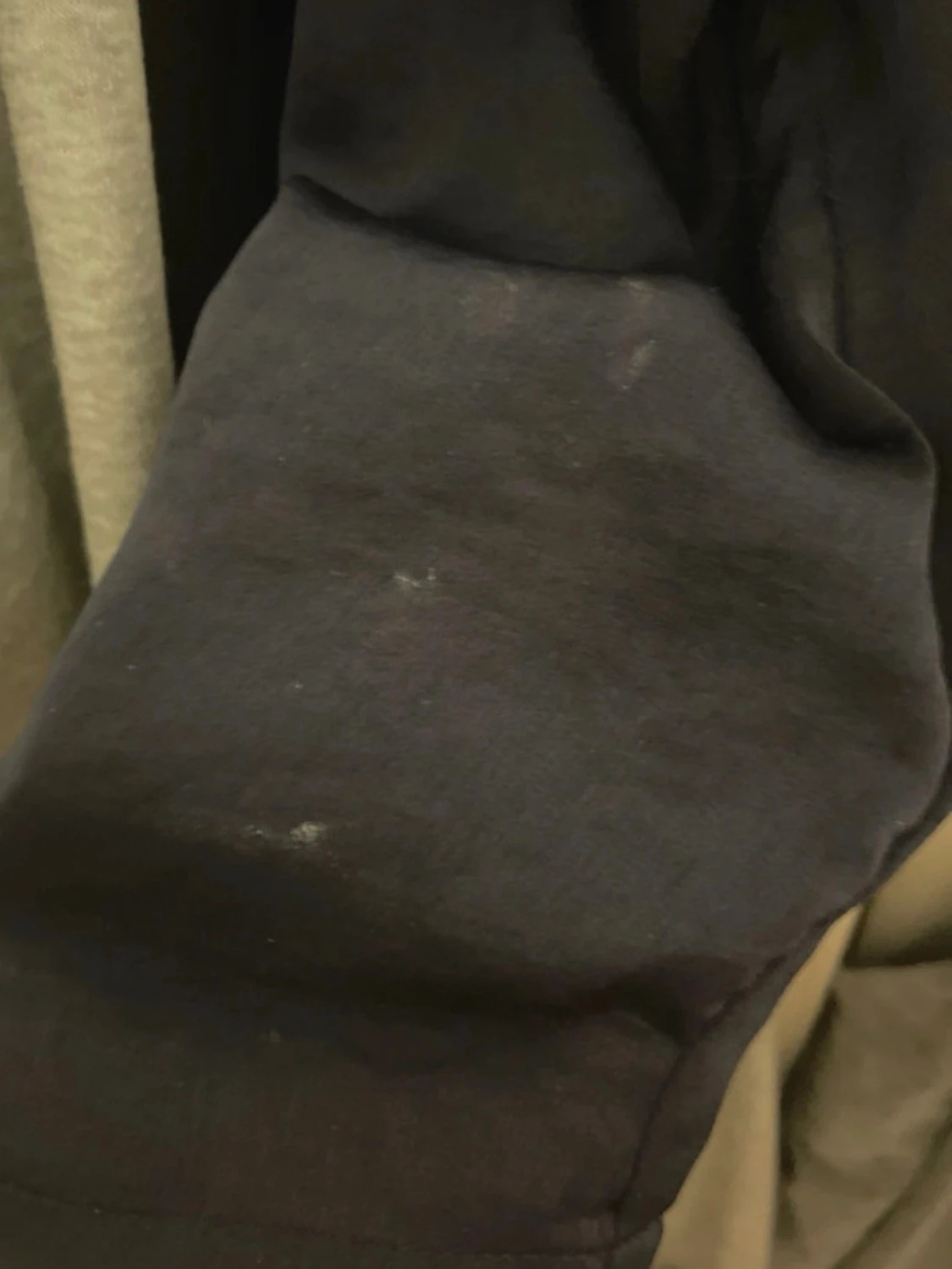 Mörkblå linnetopp med spets från Article E - 3