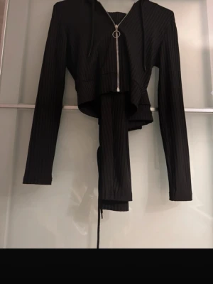 Matchande set  - Svart set 🤎 • Instagram: Ginise  #set