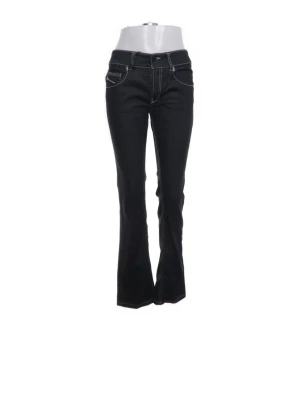 Svarta Diesel Brucke bootcut jeans - Trendiga disel jeans med sömmar!! Älskar men passade ej mig💞🥹 strl 29/32