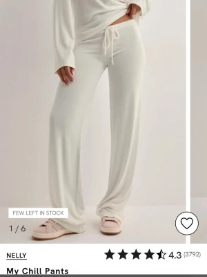 My chill pants  - My chill pants från Nelly, helt nya. Säljer för dyrare eftersom dom är eftertraktade och slutsålda!.