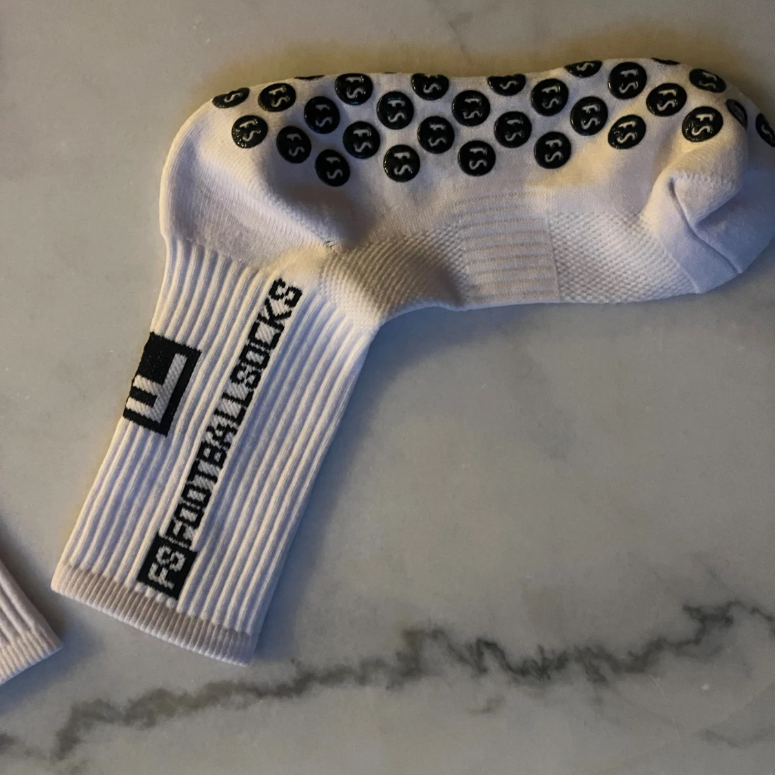 Vita F3 Footballsocks med grepp - 1