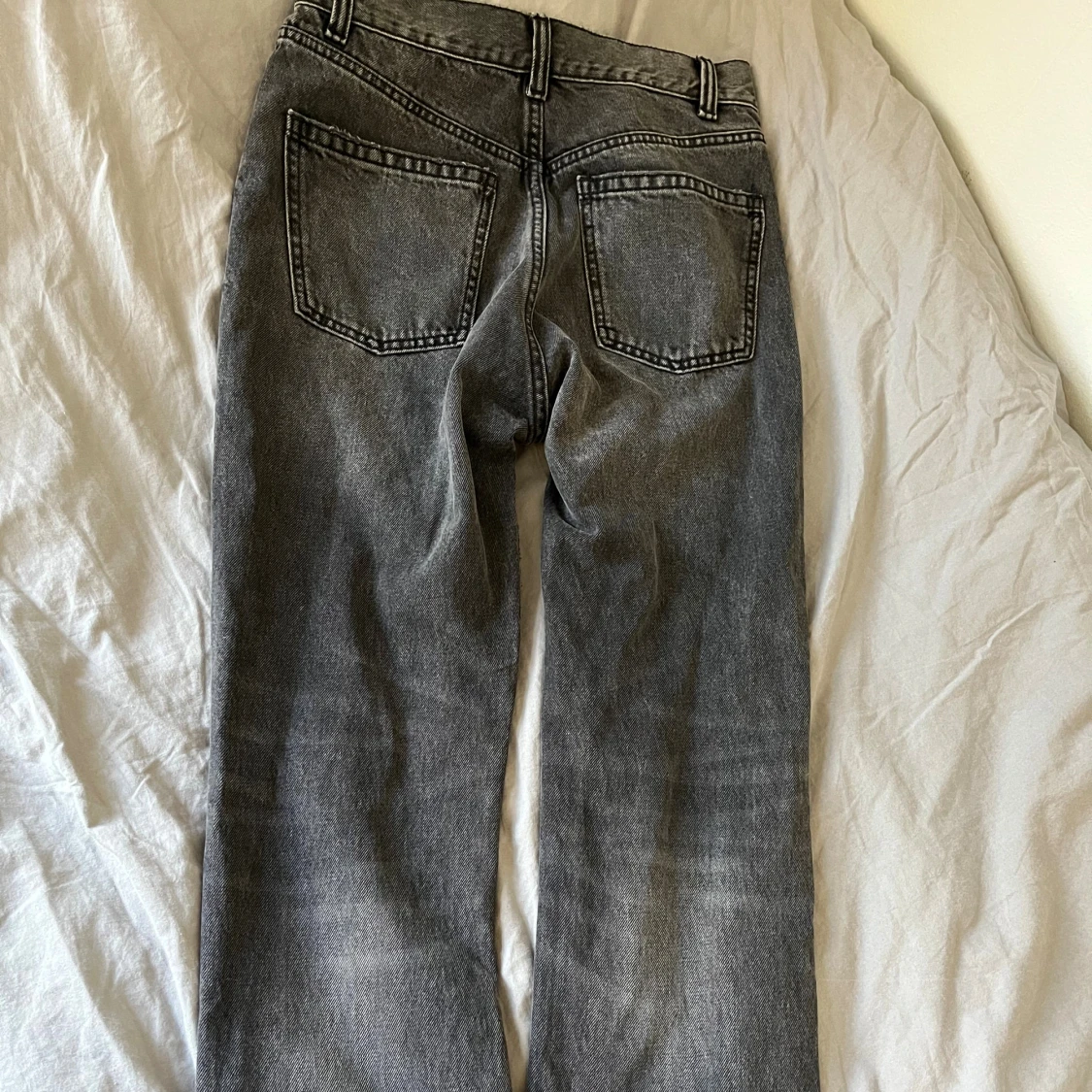 Zara svarta raka jeans - 1