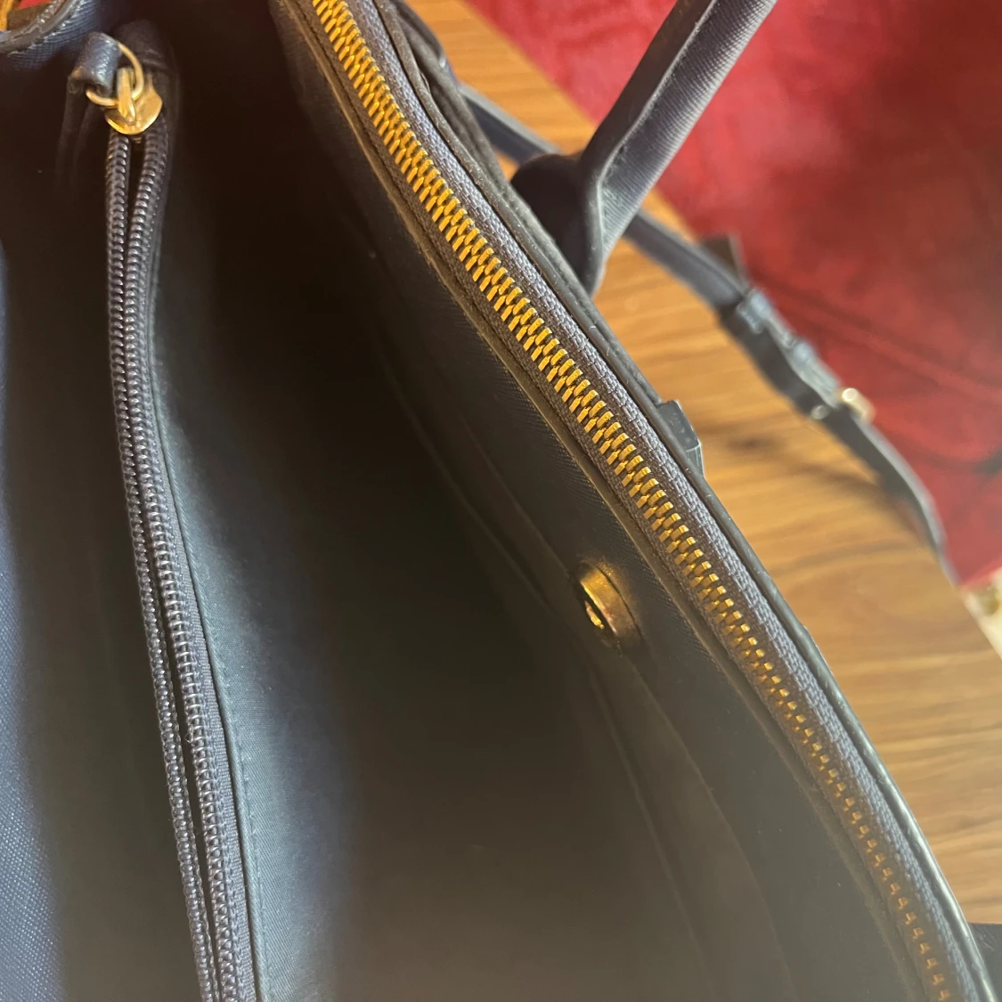 Blå handväska från Valentino i skinn - 2