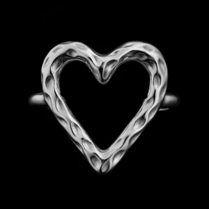 Silver ring  -  GRATIS GÅVA MED VARGE ORDER!! Köp en bundle!!! Supertrendig stockholmsstil tjejer, ring silver. Gjord av stål, jag svarar och skickar alltid snabbt!