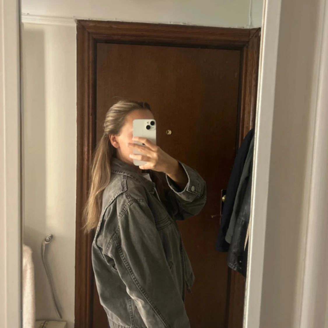 Grå jeansjacka från ZARA - 2