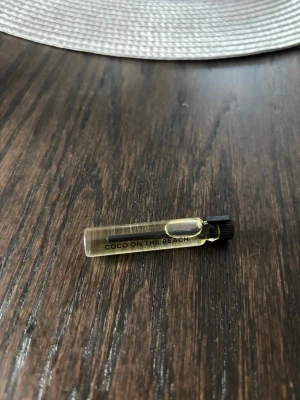Essnce parfym  - Essnce parfym ”coco on the beach” 2ml, endast doftat på. Nypris 45kr.☺️ 
