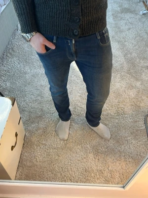 Replay anbass jeans  - Replay Jeans | skick 9/10 | Storlek 32/30 | Pris - 499kr | Modellen är ca 178cm lång | Hör av dig vid minsta fråga eller fundering!!