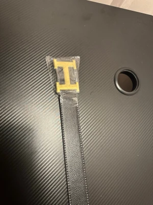 Zara bälte - Helt ny! 110cm, skickas med skydd!