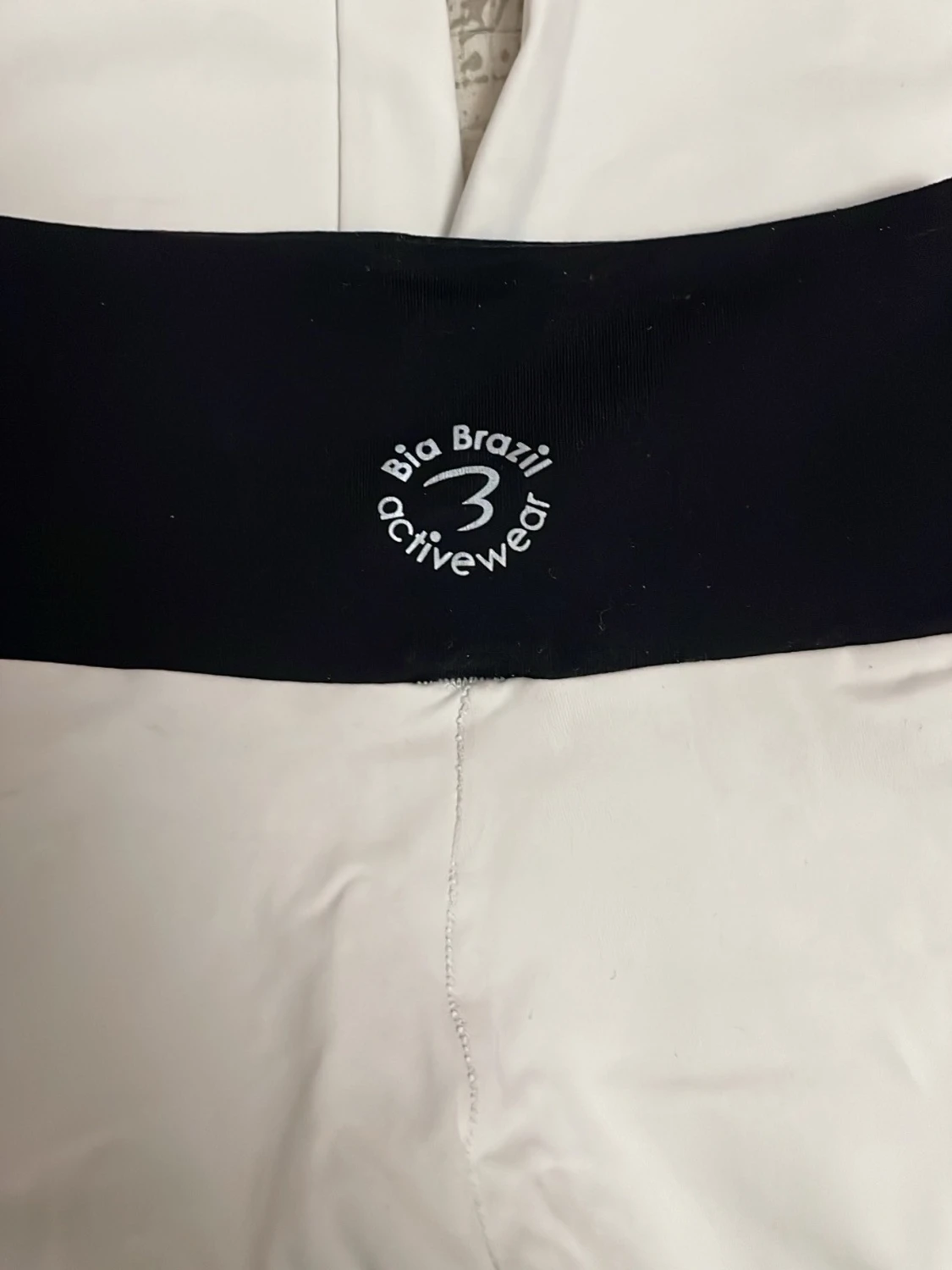 Vita och svarta leggings från Bia Brazil - 1