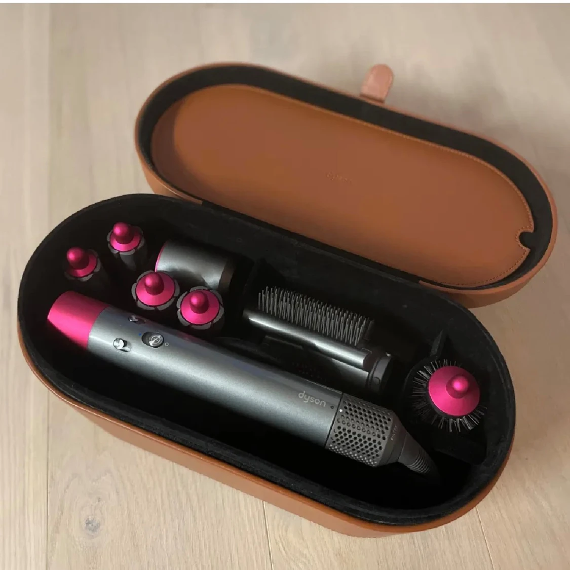 Dyson airwrap