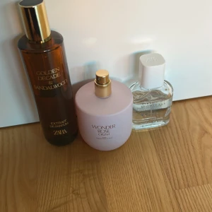 Tre Zara parfymer samling - Upptäck tre olika Zara parfymer: Golden Decade & Sandalwood, Wonder Rose Crush och Mystical Allure. Perfekt för dig som vill variera din stil och testa nya dofter från ett populärt märke.