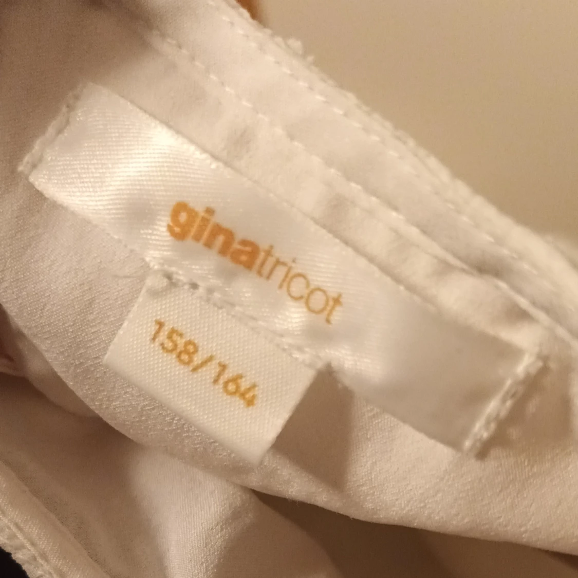 Vit blus från gina - 3